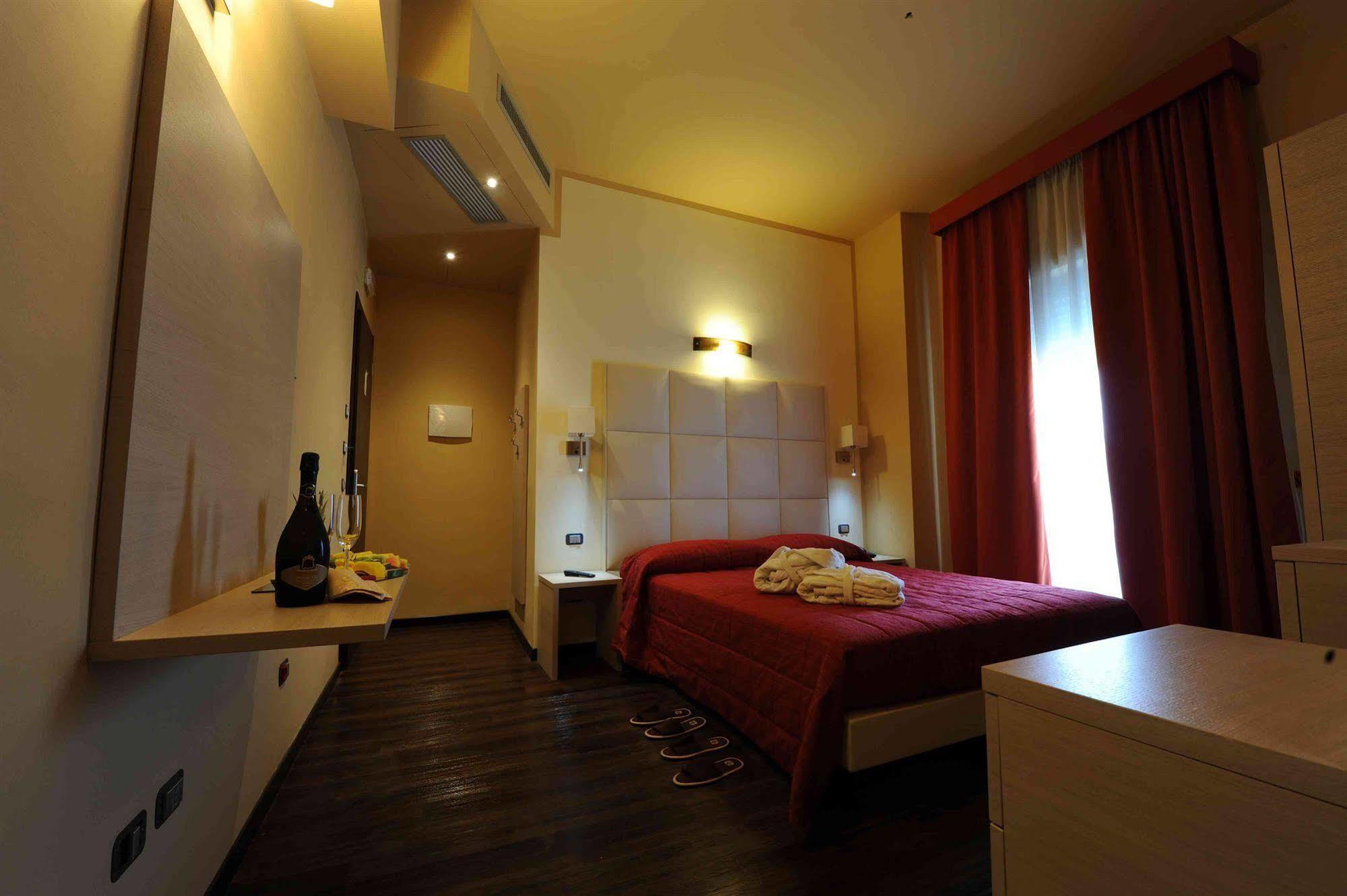 Maiorano Boutique Hotel Manfredonia Buitenkant foto