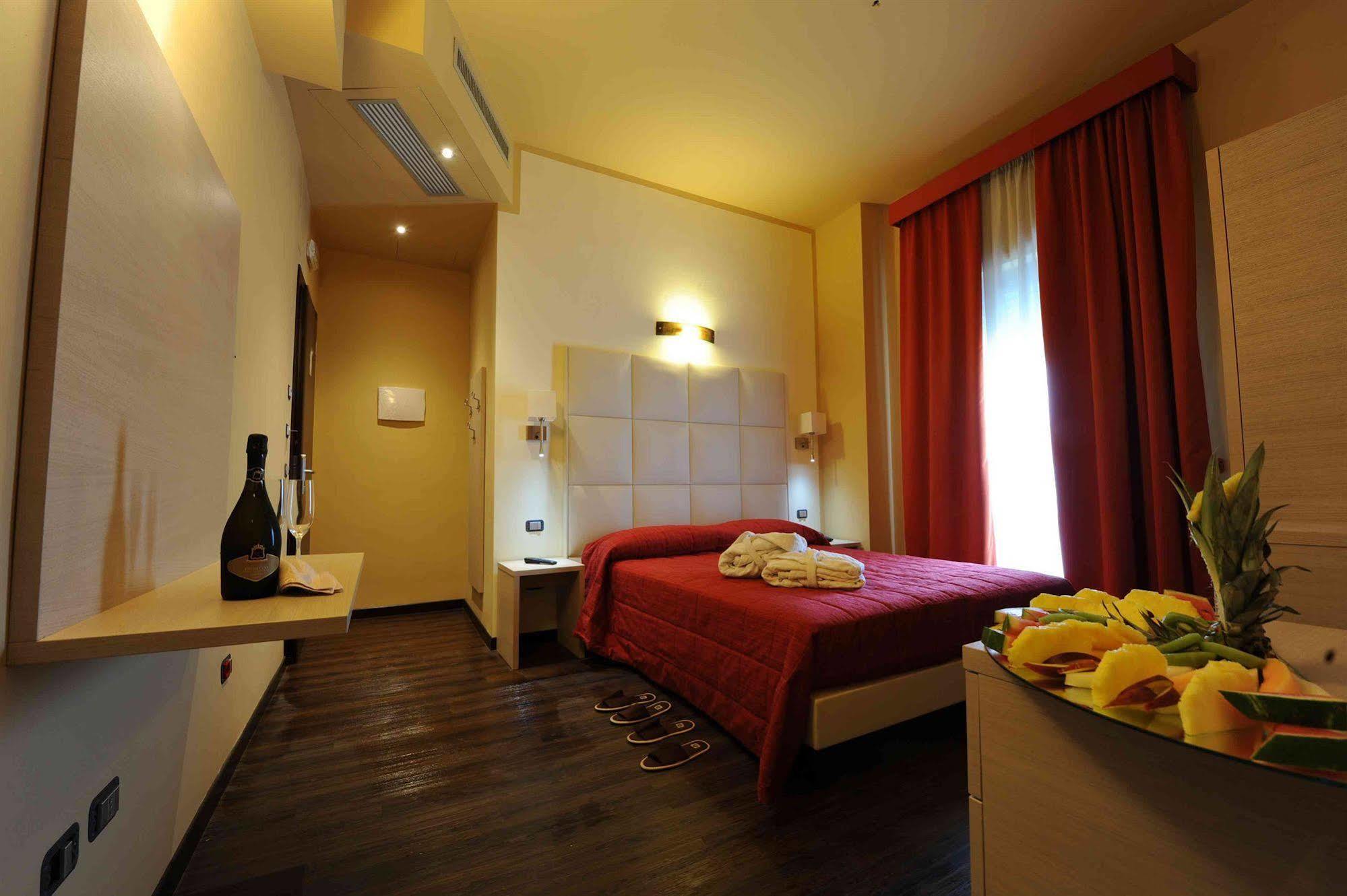 Maiorano Boutique Hotel Manfredonia Buitenkant foto